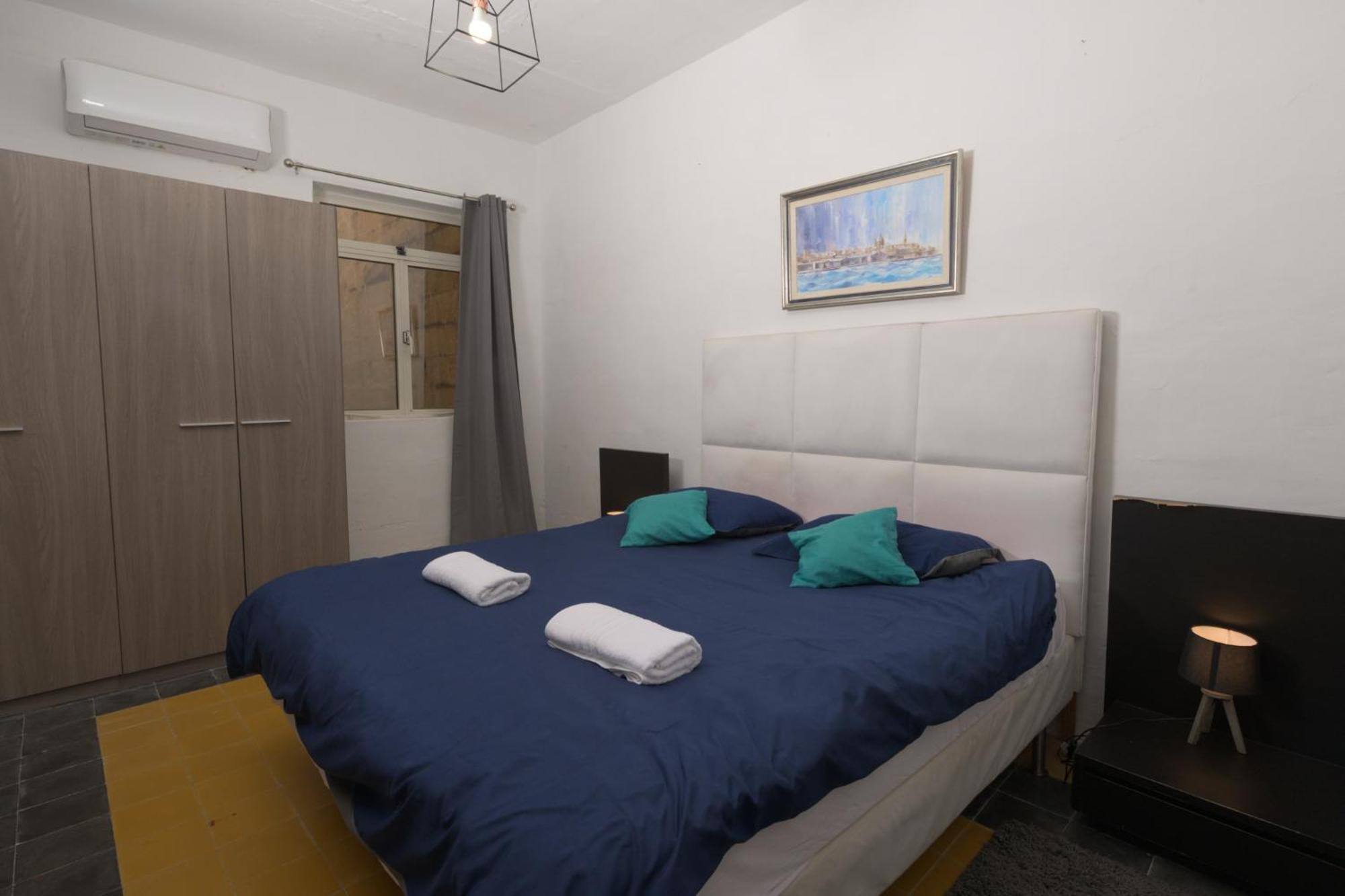 Stylish Valletta 2 Bedrooom City Centre Apartment With Terrace Exterior foto